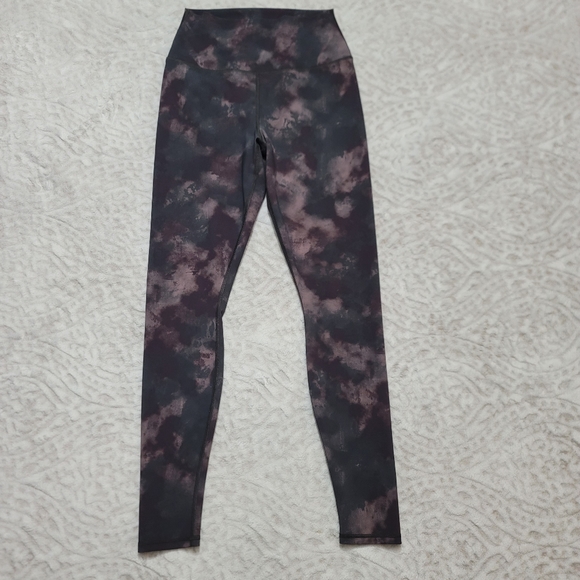 ALO Yoga Solarized High-Rise Tie-Dye Leggings Oxblood Size M - Picture 2 of 16